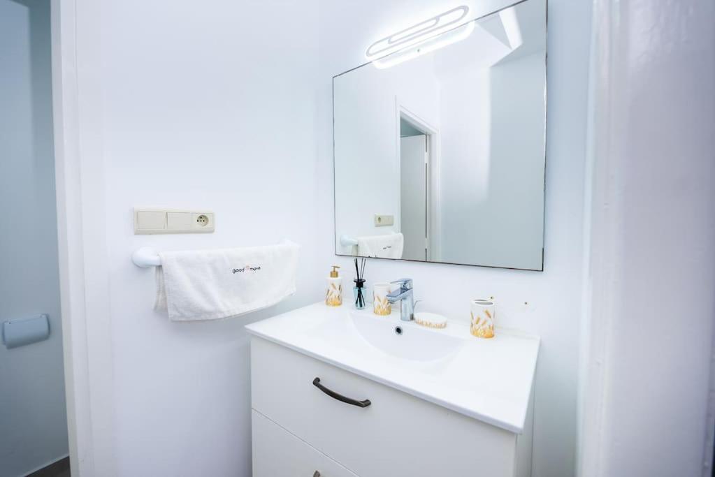 Tradition Meets Modern: 2Br Flat In Rabat Hassan ภายนอก รูปภาพ